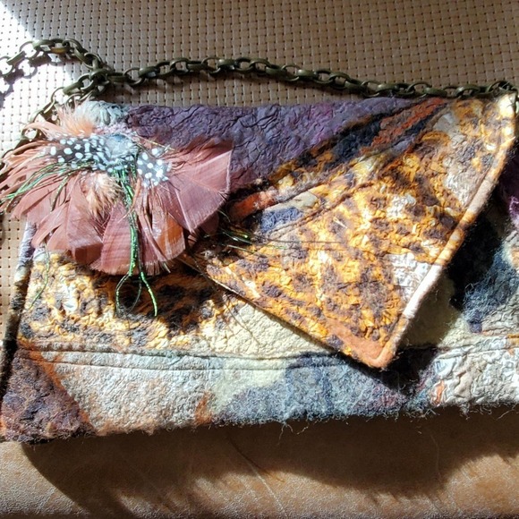 Artisan Handmade, Felted wool, feathers, patchwork shoulder bag, clutch OOAK - Picture 3 of 11